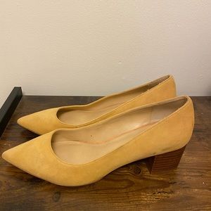 Cute Crown Vintage Heels!